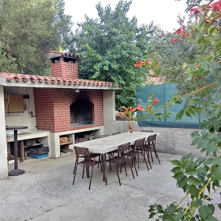 Apartamento Tihana-ground Floor With Large Terrace Makarska