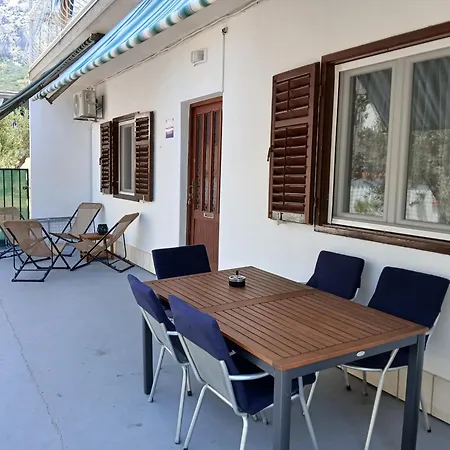 Apartamento Tihana-ground Floor With Large Terrace *